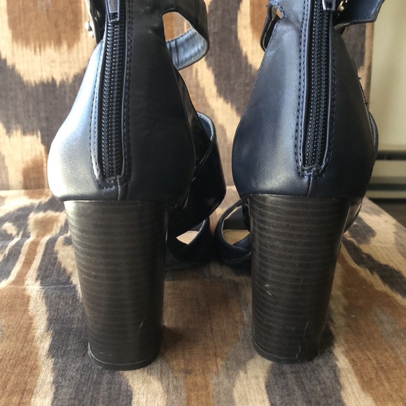 Navy heels - Picture 3 of 5